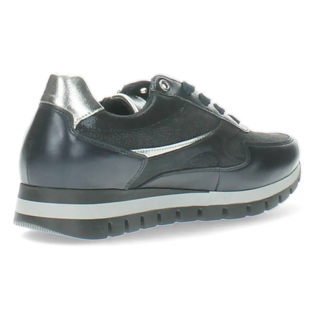 Blauwe sneakers