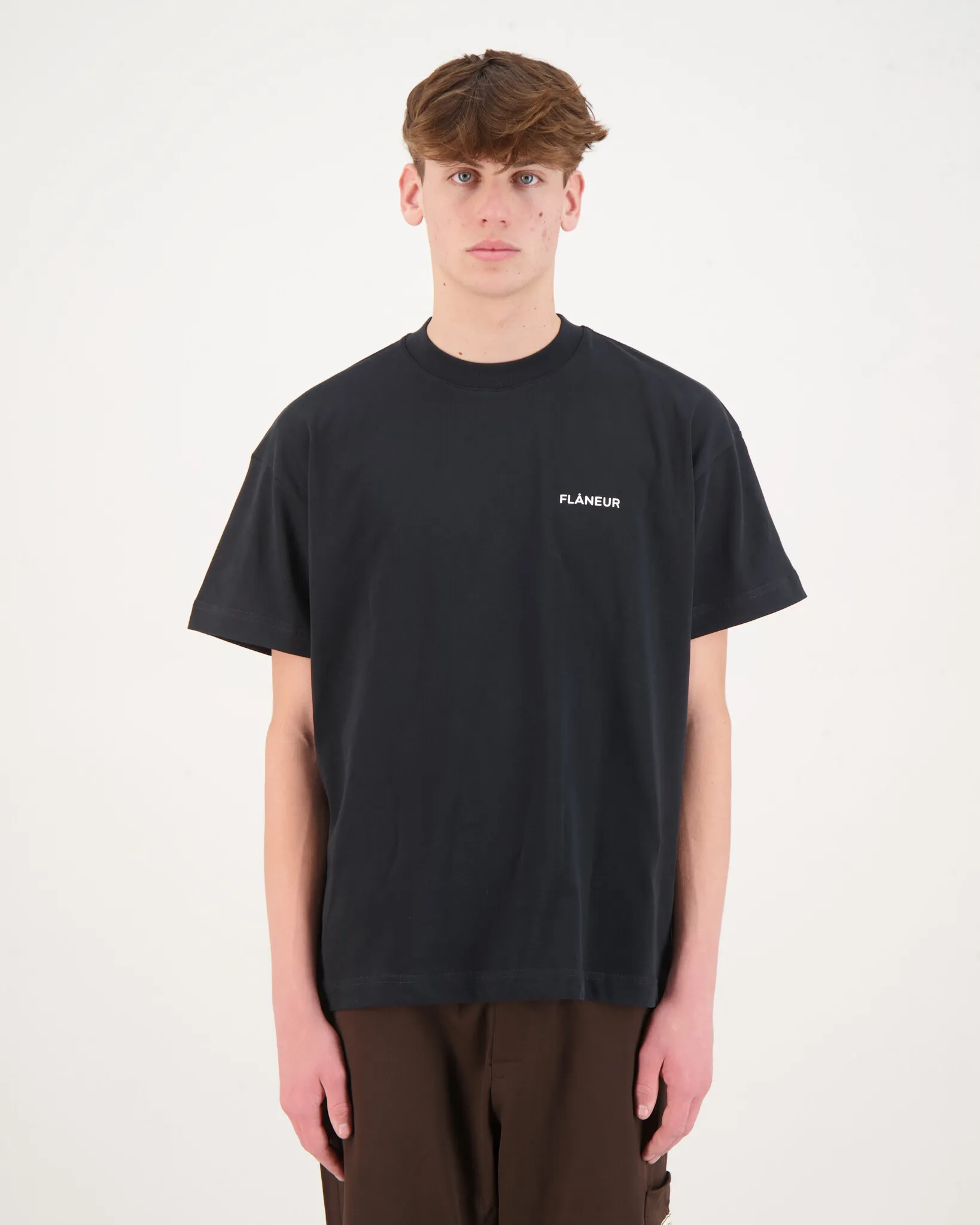 ESSENTIAL TSHIRT ZWART